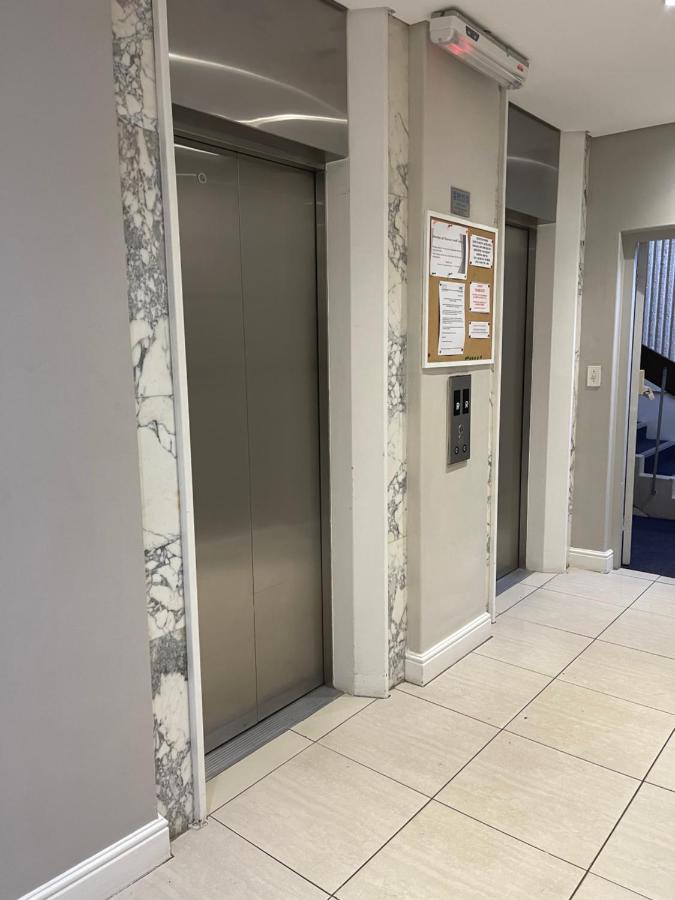Apartment Cj's Oceancityview Modern Secure 1 Bed Cape Town